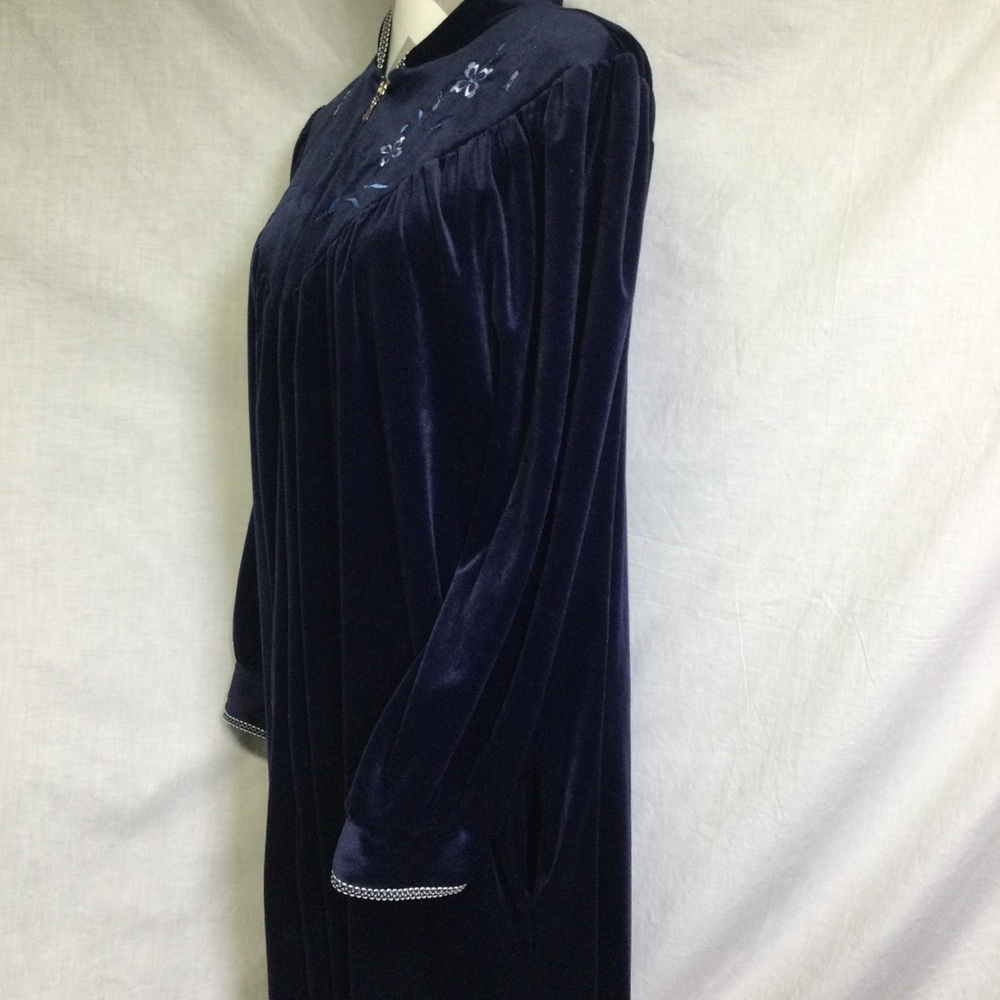 Amanda Stewart Intimates Navy Blue Embroidered Velour 1/2 Zip Long Robe SzL - Picture 3 of 16